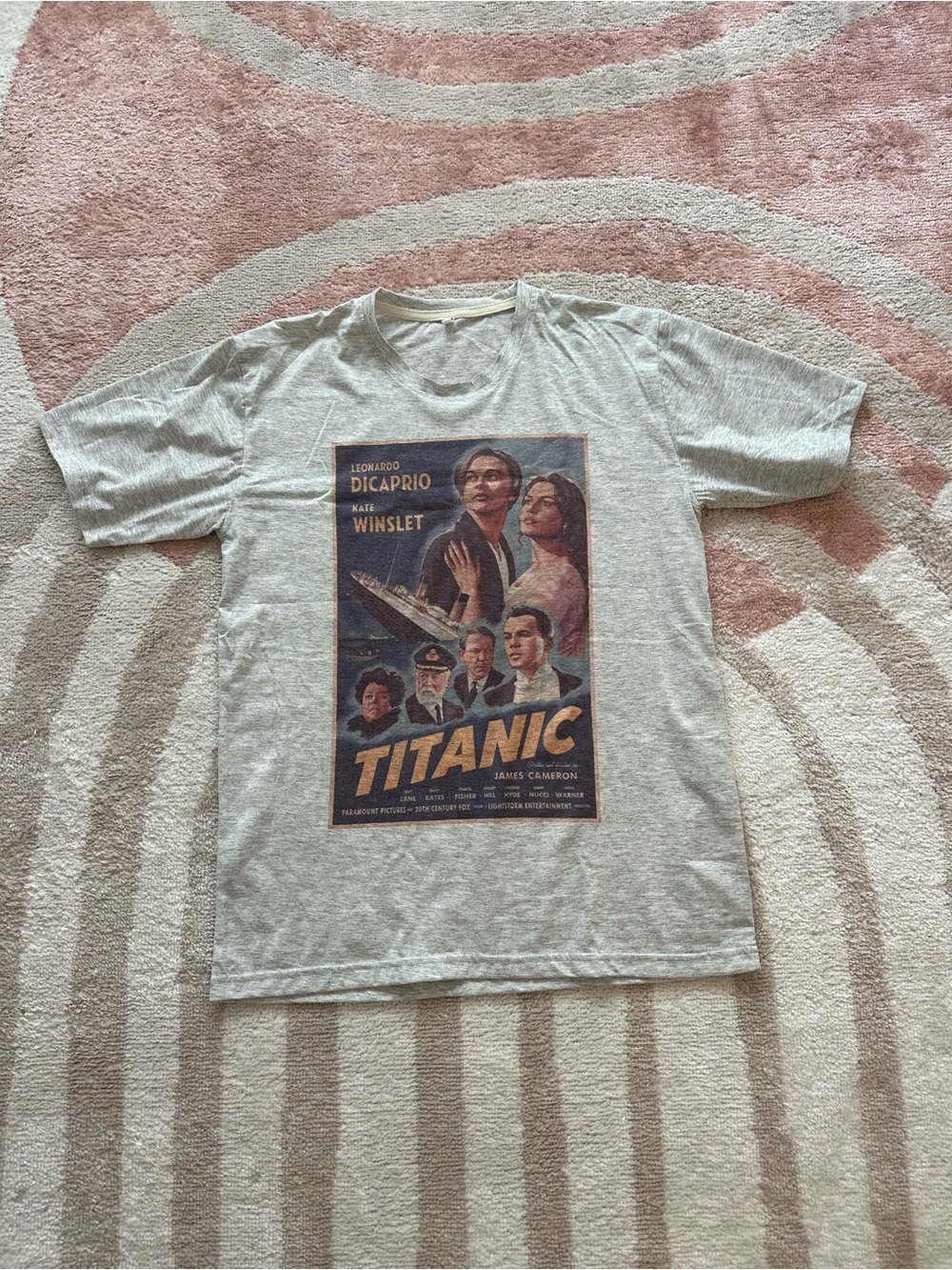 Titanic Graphic T-Shirt Size Large